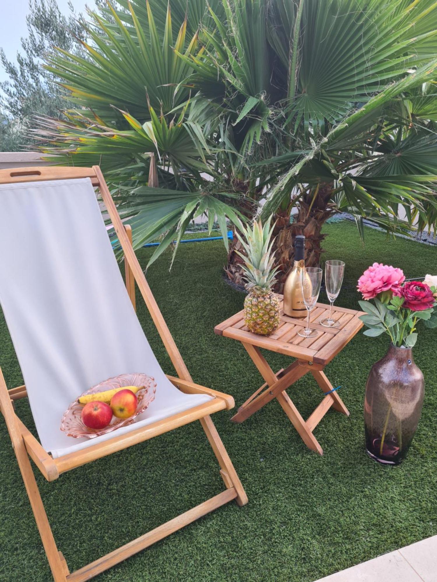 Apartment Rose Garden Свети свети Филип и Яков Екстериор снимка